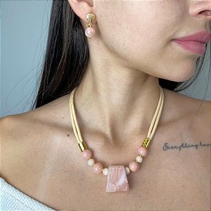 Conjunto Colar e Brinco Rosê em Resina