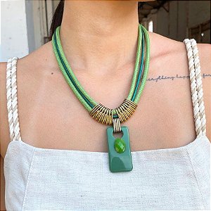 Colar Green em Resina