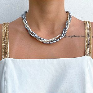 Colar em Pérolas Metalizado