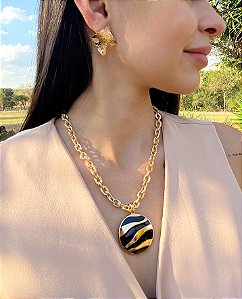 Colar Banhado Pingente em Resina Black