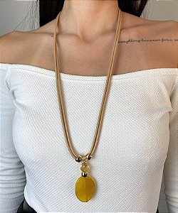 Colar Longo com Pingente Oval Ágata Amarela