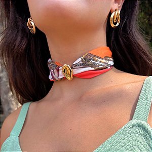 Colar Lenço Laranja com Passante Oval Assimétrico