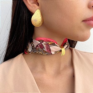 Colar Lenço Rosa com Passante Assimétrico
