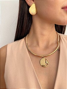 Colar Curto Nude com Pingente Oração Pai Nosso