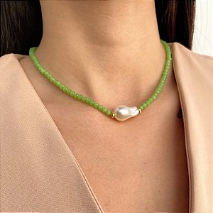 Colar em Cristais Verde e Pérola Central Estilo Boho