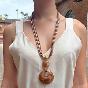 Colar Longo Marrom com Fio Metalizado