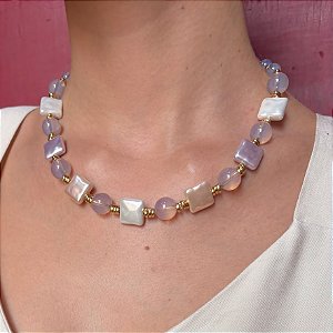 Colar Curto Tons Pastéis em Pérolas Shell