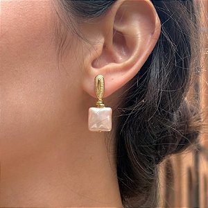 Brinco Banhado em Pérola Shell