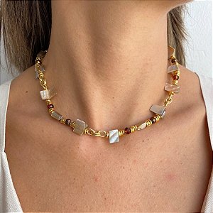 Colar Curto com Cristais Marrom e Madrepérolas