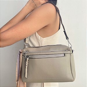 Bolsa Média Espaçosa Cinza e Prata