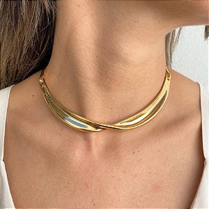 Colar Arco e Detalhe Meia Lua Banhado