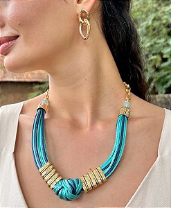 Maxi Colar Nó com Tons de Azul