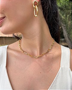 Colar Curto em Correntes Banhadas com Verniz