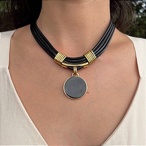 Colar Black Medalha