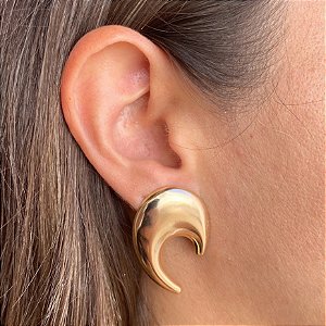 Brinco Vírgula Invertida Banhado