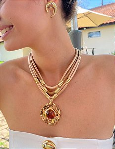 Maxi Colar Marrom com Resina