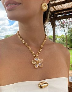 Colar Flor Resina Furta Cor