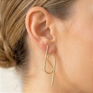 Brinco Curvas Banhado