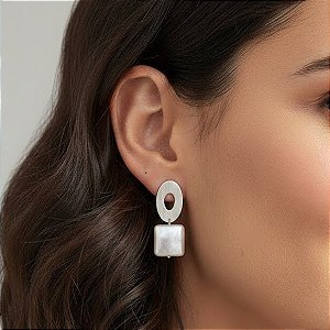 Brinco Cor Prata Pérola Shell Branca