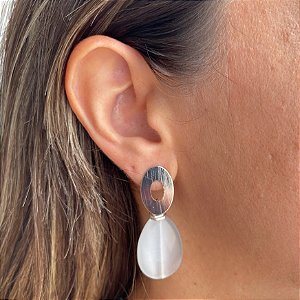 Brinco Prateado Gota Olho de Gato