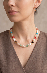 Colar Pérolas Boho e Pedras Naturais
