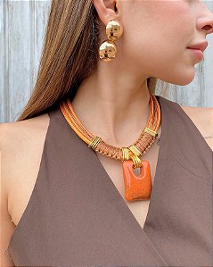 Maxi Colar Laranja com Marrom e Resina