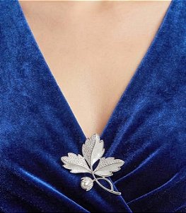 Broche Prateado Flor