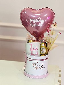 Cesta com flores desidratadas c/ Caneca e Ferrero Rocher  - Código 0321