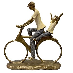Estátua Pai e filho andando de bicicleta