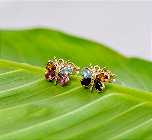 Brinco ouro 18k borboleta com pedras brasileiras