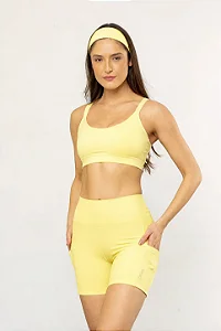 Shorts Offop Médio c/ Bolso - Amarelo