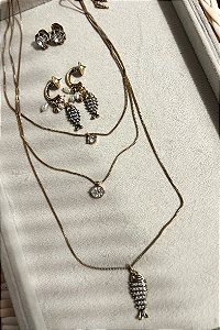 Composição com Peixe Cravejado