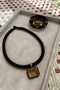 Composição com Cordão Marrom