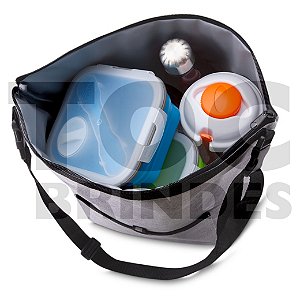Bolsa térmica 10 litros, em nylon, bolso frontal, alça para ombro ajustável e revestimento térmico