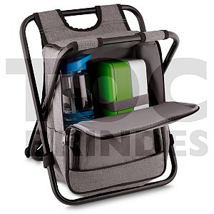 Bolsa térmica 10 litros com cadeirinha, banquinho, em nylon, bolso frontal, alças e revestimento térmico