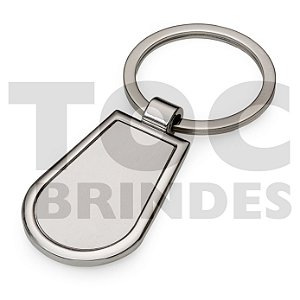 Chaveiro em aço brilhante, formato de gota, com chapa central fosca e argola alto brilho