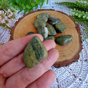 Jade Nefrita - 3,0 a 3,5 cm