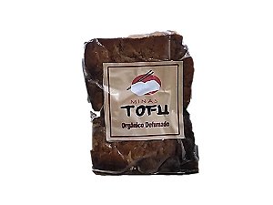 Tofu orgânico defumada peça pedaço