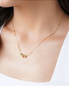 GARGANTILHA TRÊS BOLAS DUAS FOSCA UMA LISA 45CM DE COMPRIMENTO OURO 18K.