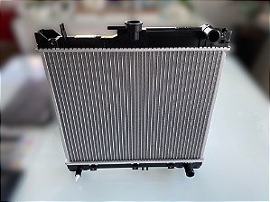 Radiador para Suzuki Jimny 1.3 1999-2022 - Primeira linha