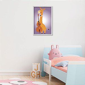 Girafa tocando Violoncelo
