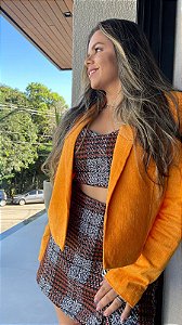 Blazer Feminino Alfaiataria Veludo Amarelo Fórum – Modelo Soltinho