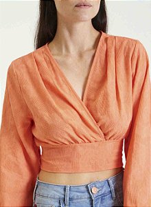 Blusa Cropped Bordada Fórum