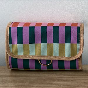 Necessaire organizadora de viagem