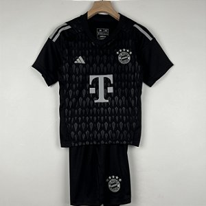 Novo Kit Infantil Bayern de Munique Goleiro Preta Camisa e Short  2023 / 2024