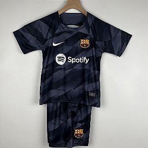 Novo Kit Infantil Barcelona Goleiro Preta Camisa e Short 2023 / 2024