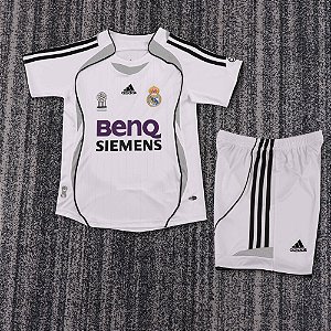 Kit Infantil Real Madrid 1 Retrô Camisa e Short 2006 / 2007