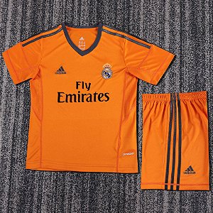 Kit Infantil Real Madrid 3 Retrô Camisa e Short 2013 / 2014