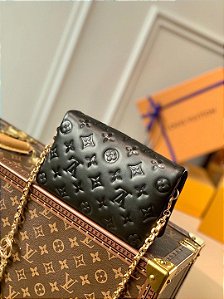 pochette coussin lv