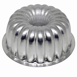 Forma De Bolo Suíça Gomada Decorada Média 18x7,5 cm N2